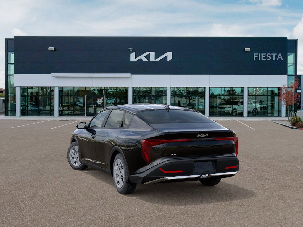 2025 Kia K4 LXS photo 4