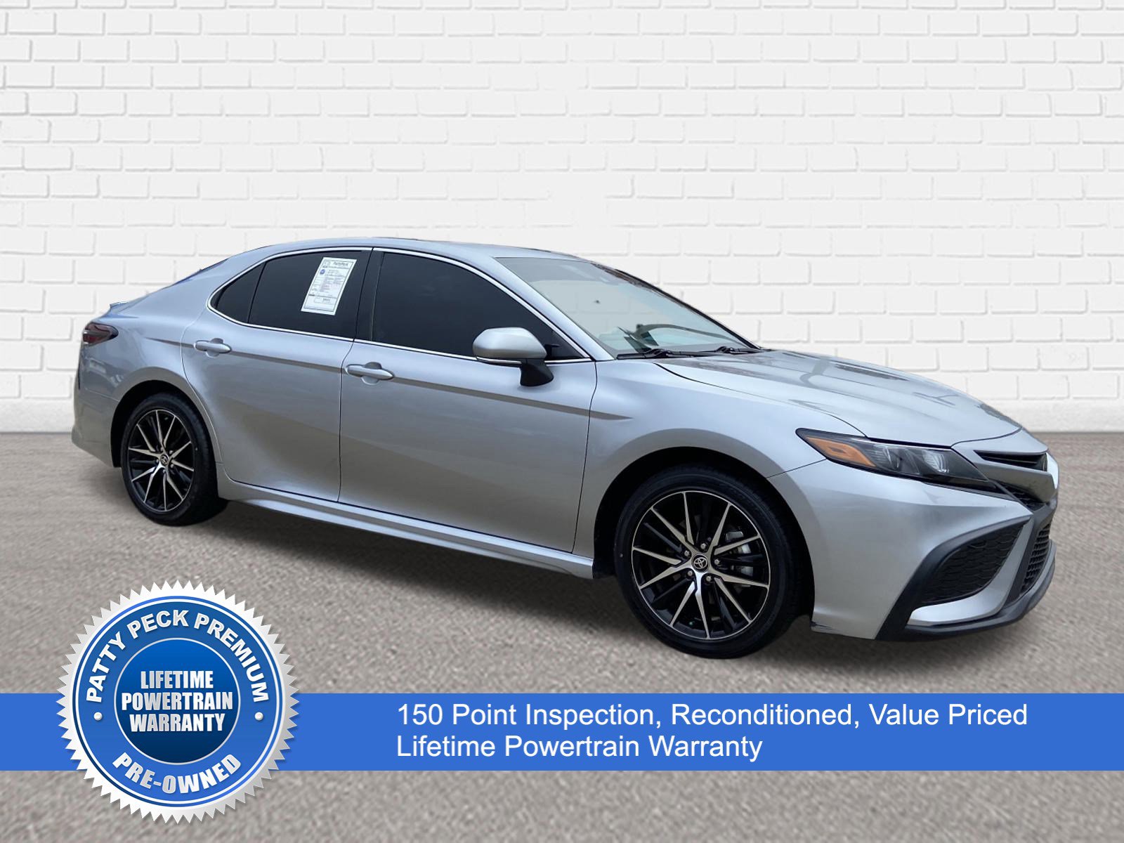 2024 Toyota Camry SE's photo