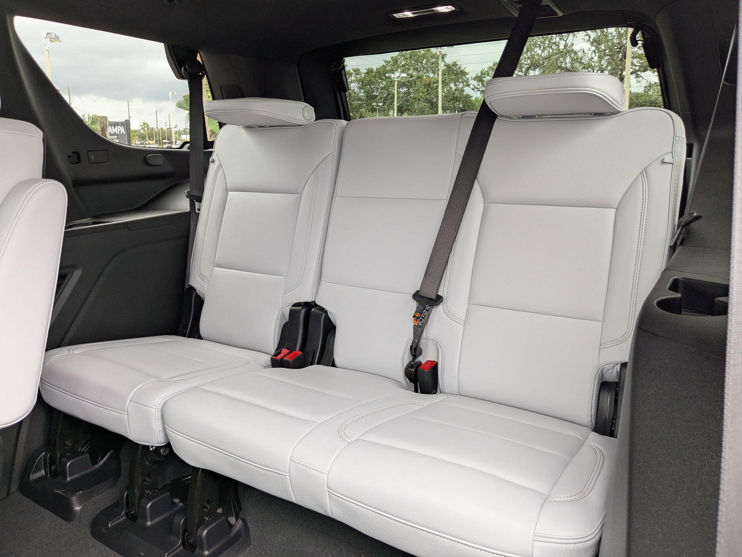 2025 Chevrolet Tahoe Premier photo 12