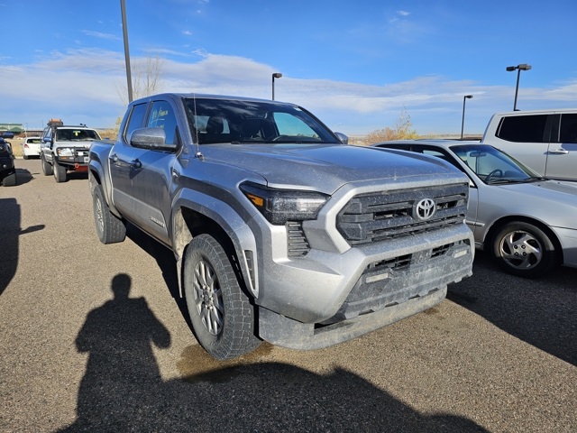 2024 Toyota Tacoma SR5 photo 3