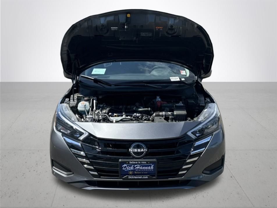 2025 Nissan Versa 1.6 SV photo 4