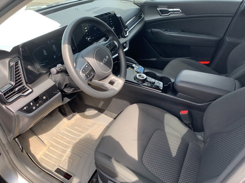 2023 Kia Sportage Hybrid LX photo 12