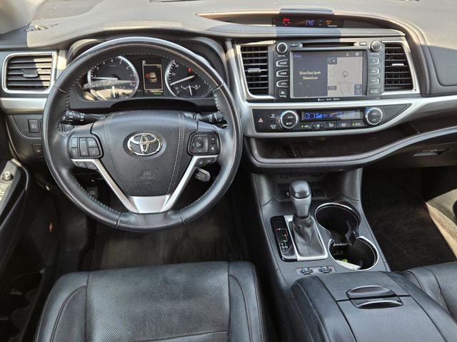 2017 Toyota Highlander Limited photo 3