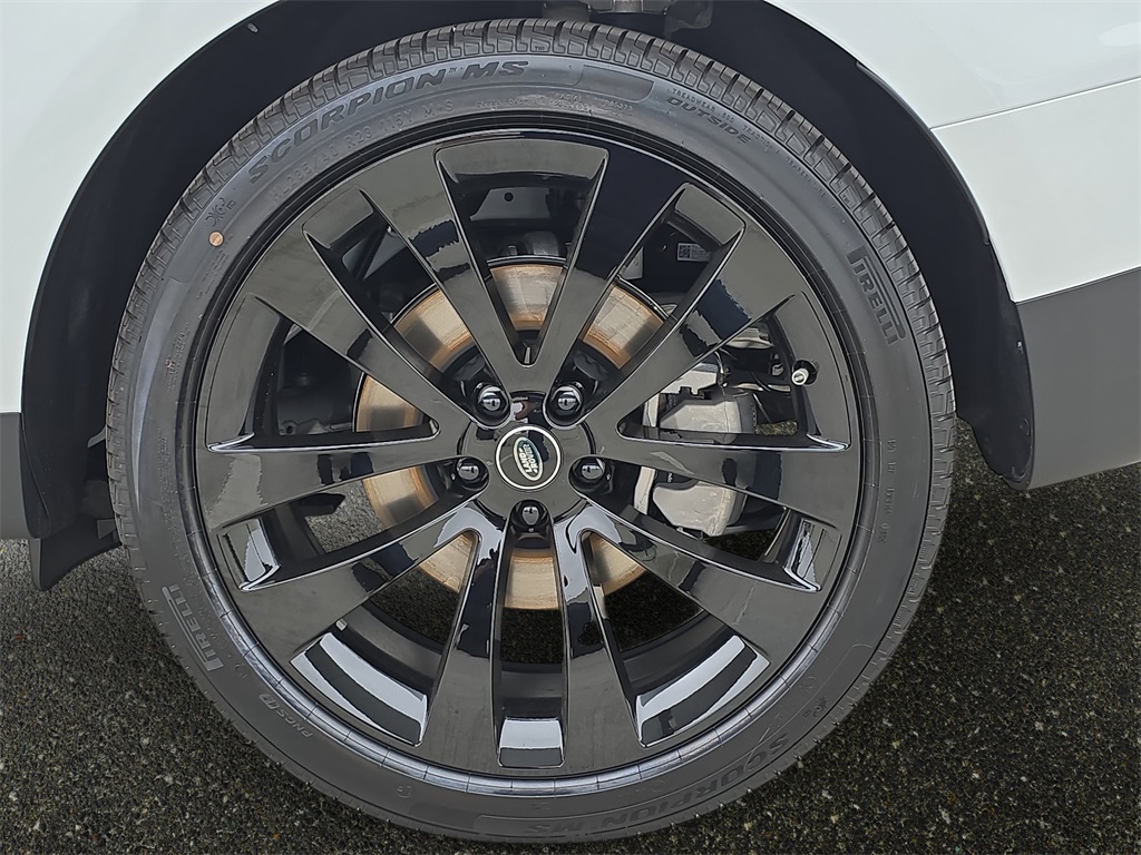 2025 Land Rover Range Rover Sport SE photo 28