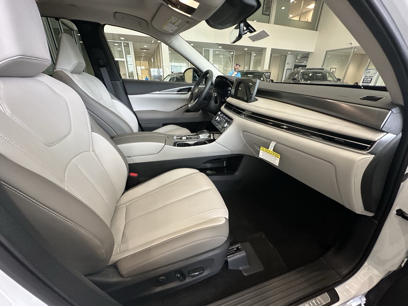 2026 Infiniti QX60 Luxe photo 35