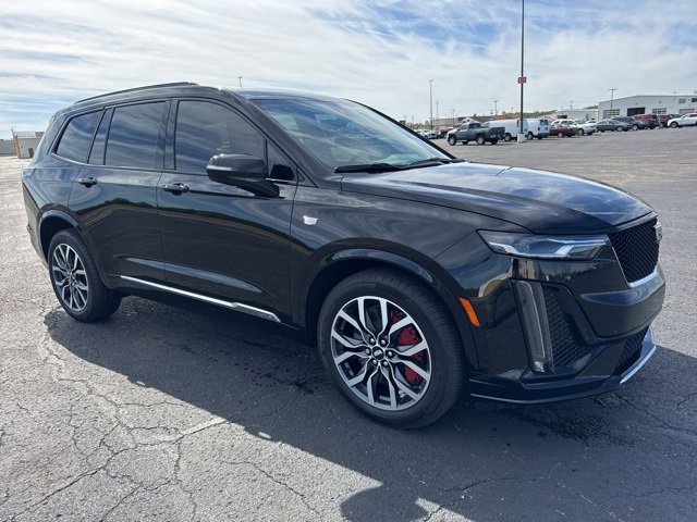 2025 Cadillac XT6 Sport photo 3