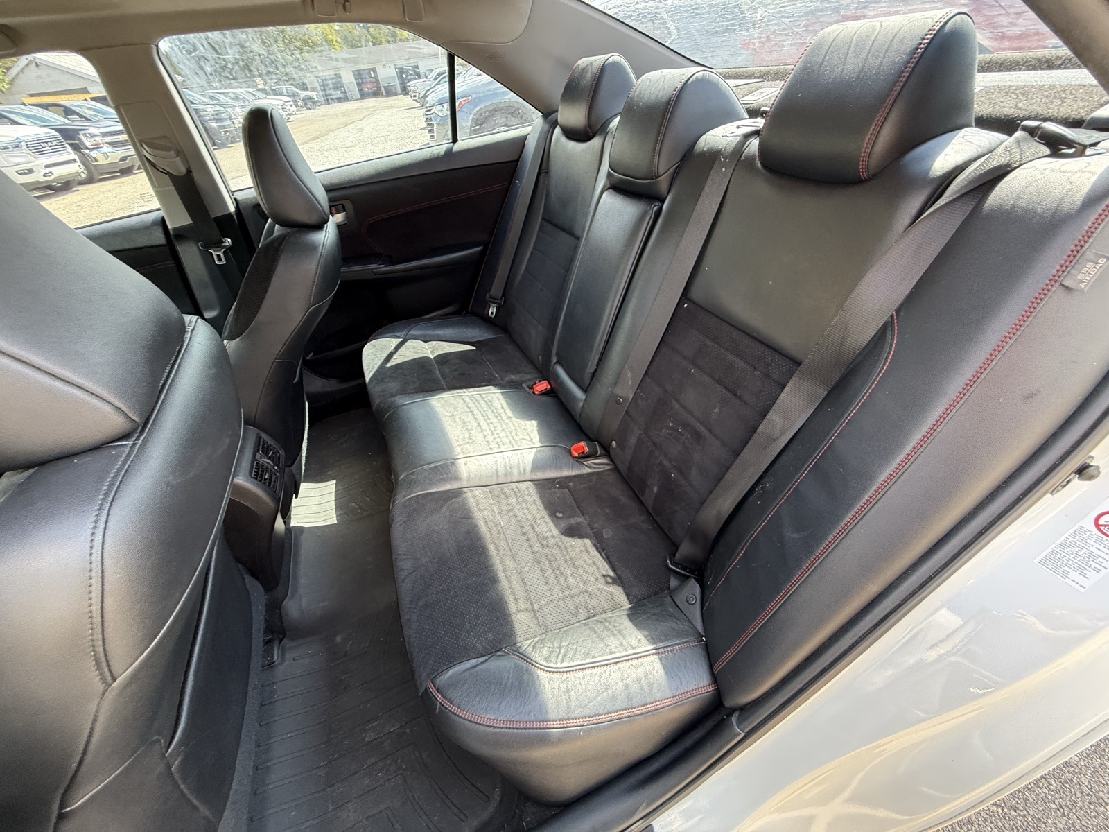 2015 Toyota Camry XSE photo 21