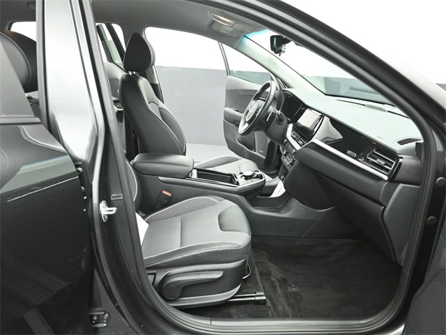 2022 KIA NIRO - Image 30