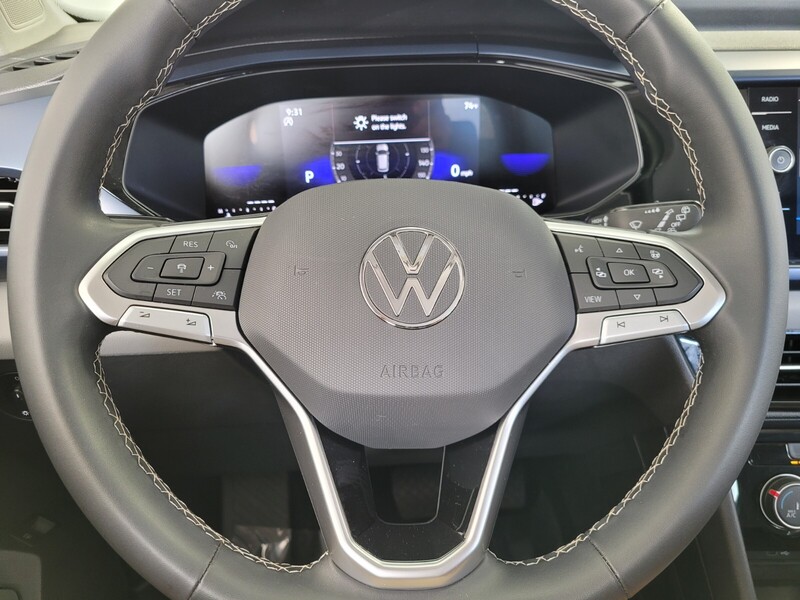 2023 Volkswagen Taos SE photo 29