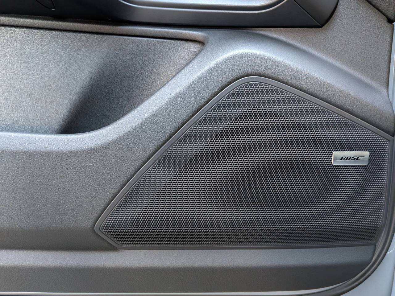 2025 Porsche Cayenne Coupe Base photo 14