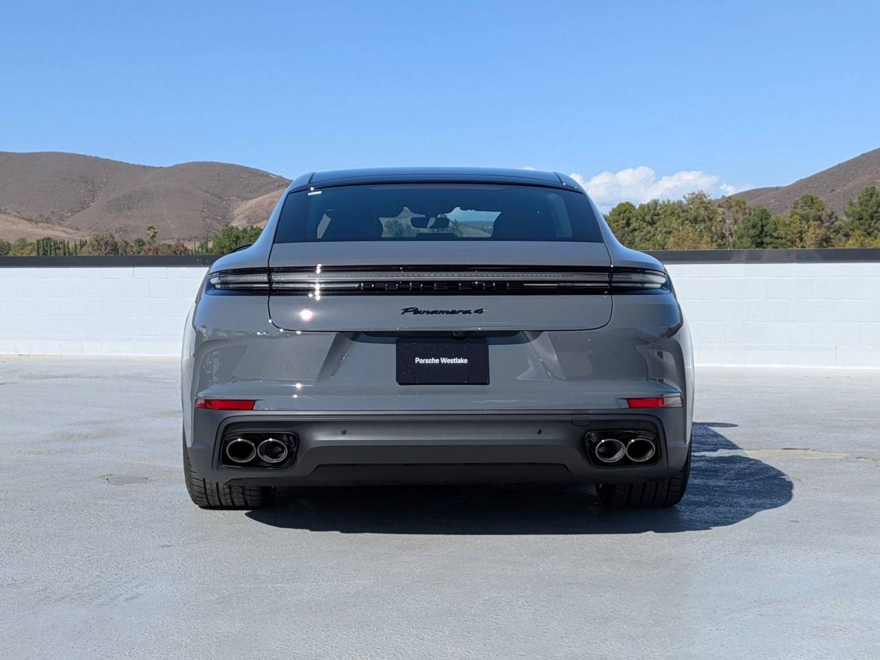 2026 Porsche Panamera E-Hybrid 4 photo 10