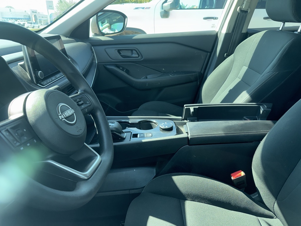 2024 Nissan Rogue S AWD photo 5