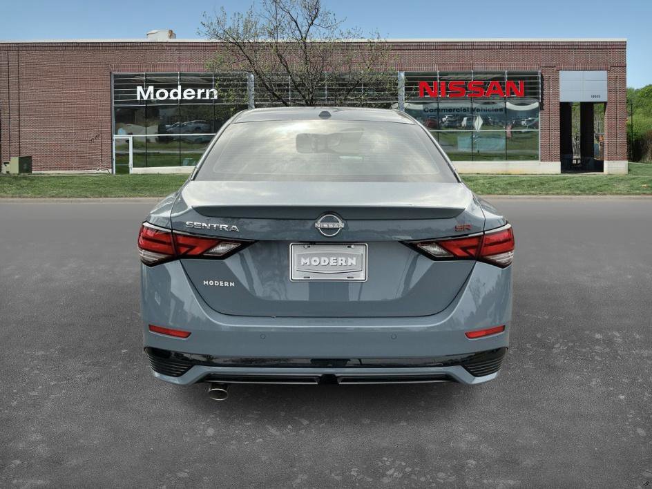 2025 Nissan Sentra SR photo 3