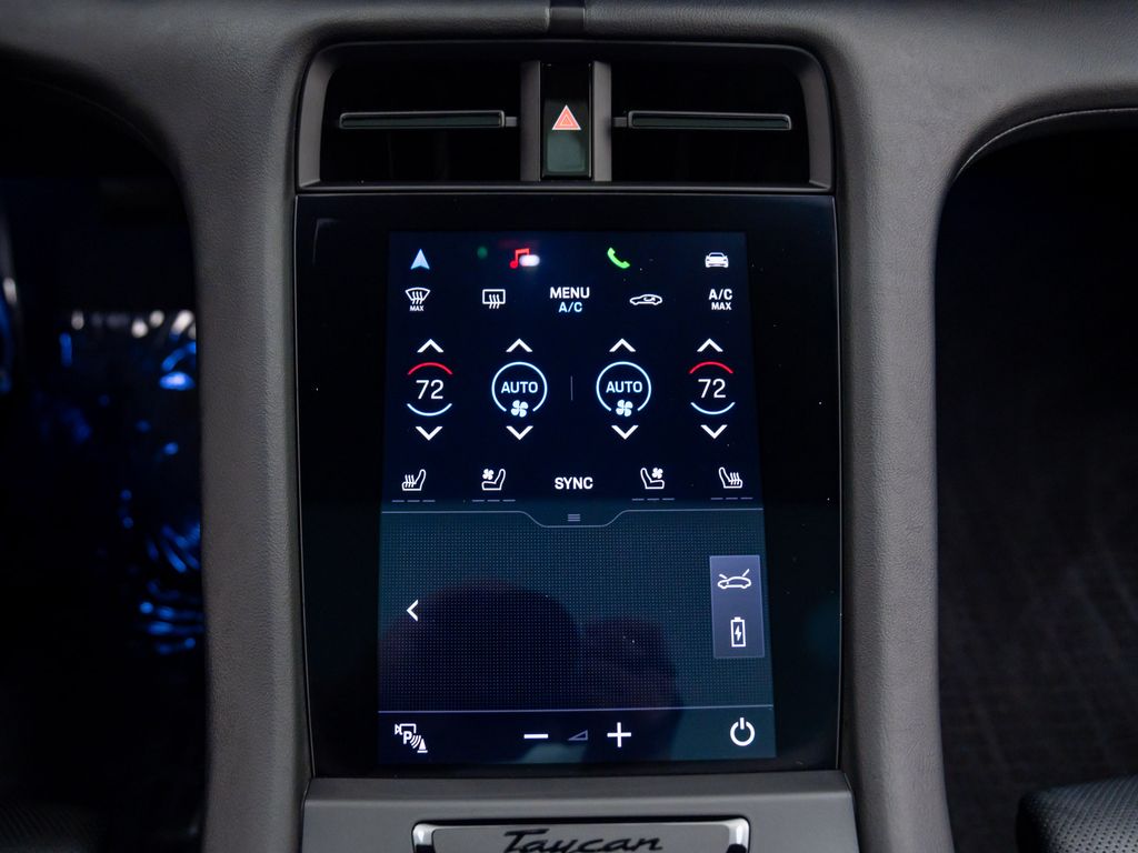 2021 Porsche Taycan Base photo 18
