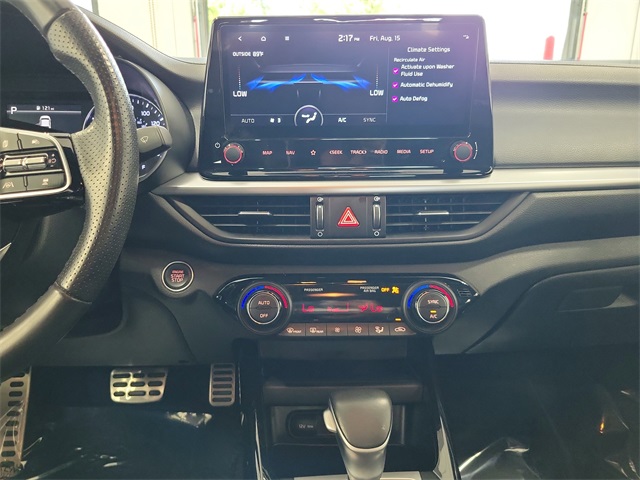 2024 Kia Forte GT-Line photo 27
