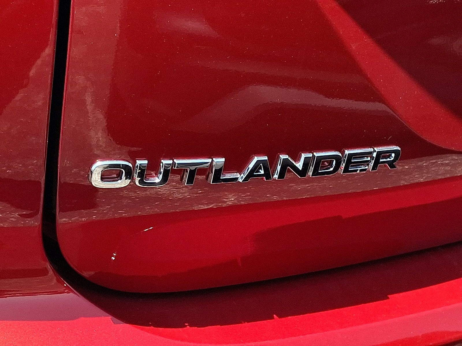 2025 Mitsubishi Outlander SE photo 4