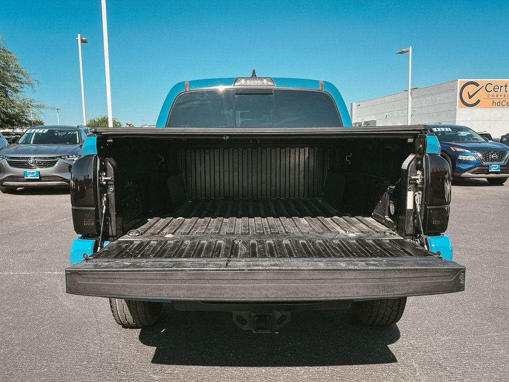 2018 Toyota Tacoma V6 photo 8