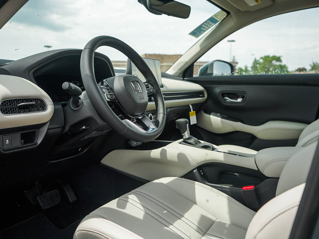 2026 Honda HR-V EX-L photo 12