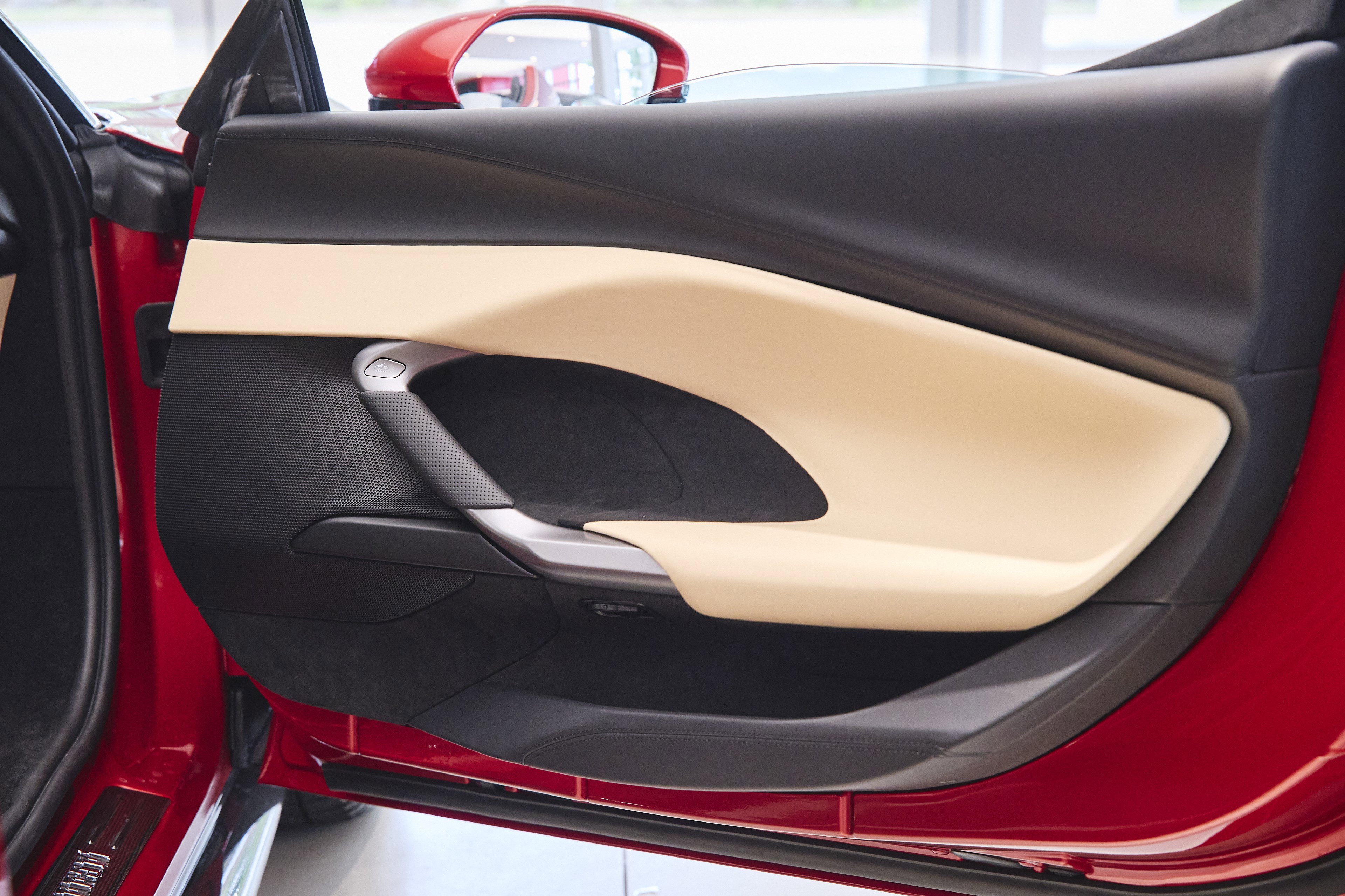 2024 Ferrari 296 GTS photo 28