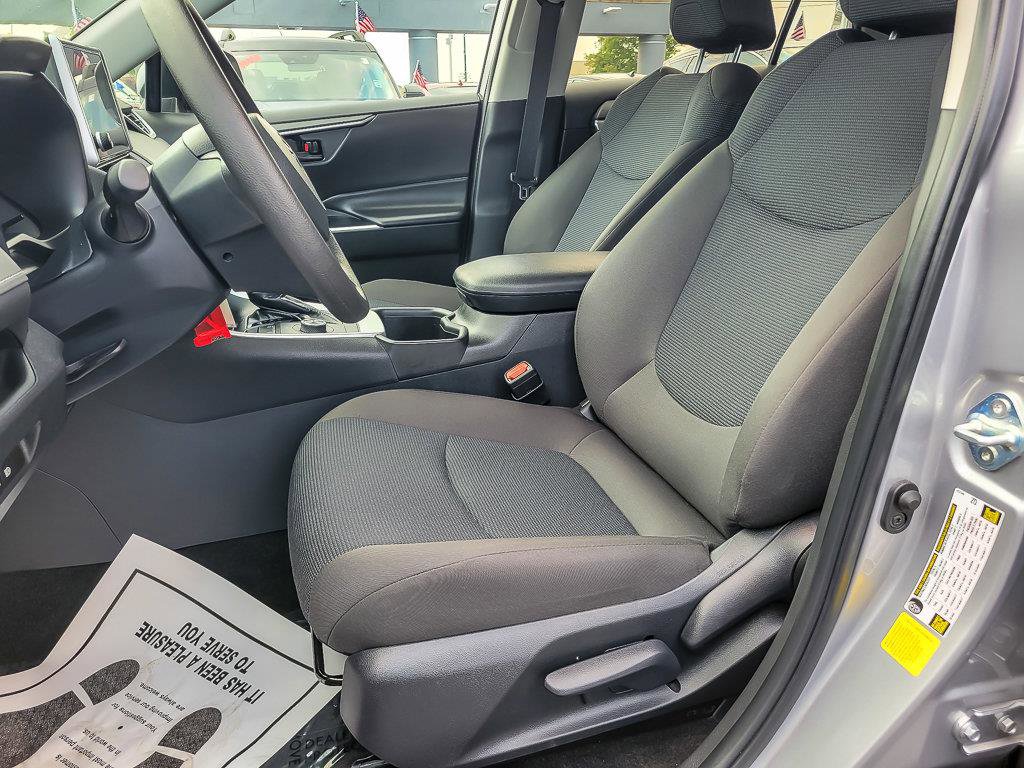 2024 TOYOTA RAV4 - Image 12