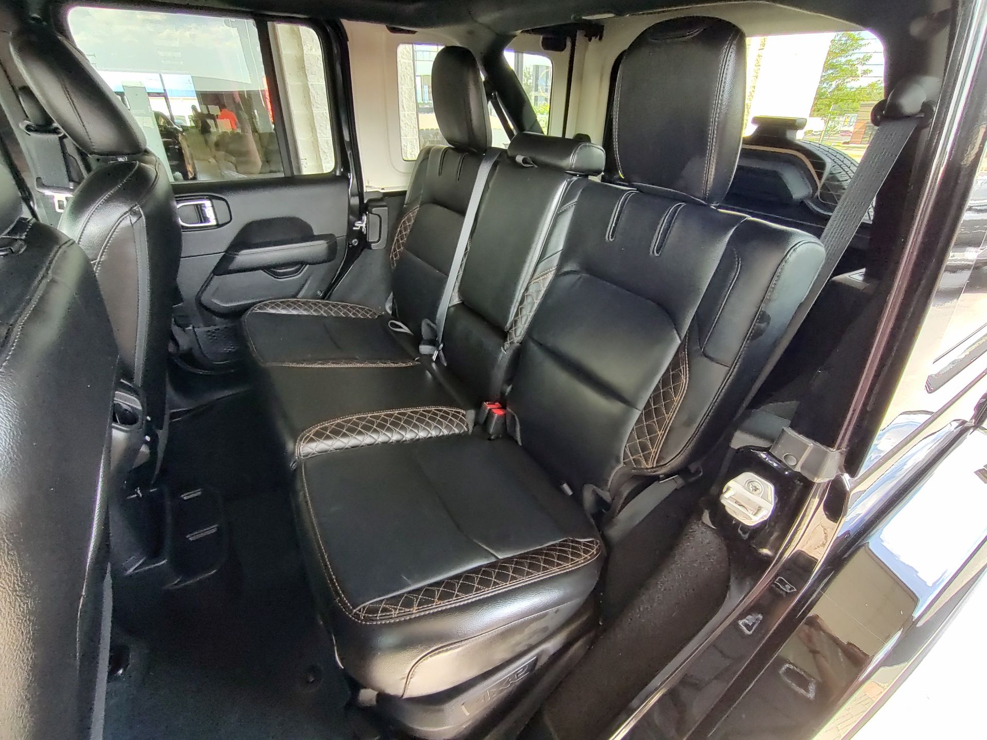 2022 Jeep Wrangler Unlimited Sahara High Altitude 4xe photo 3