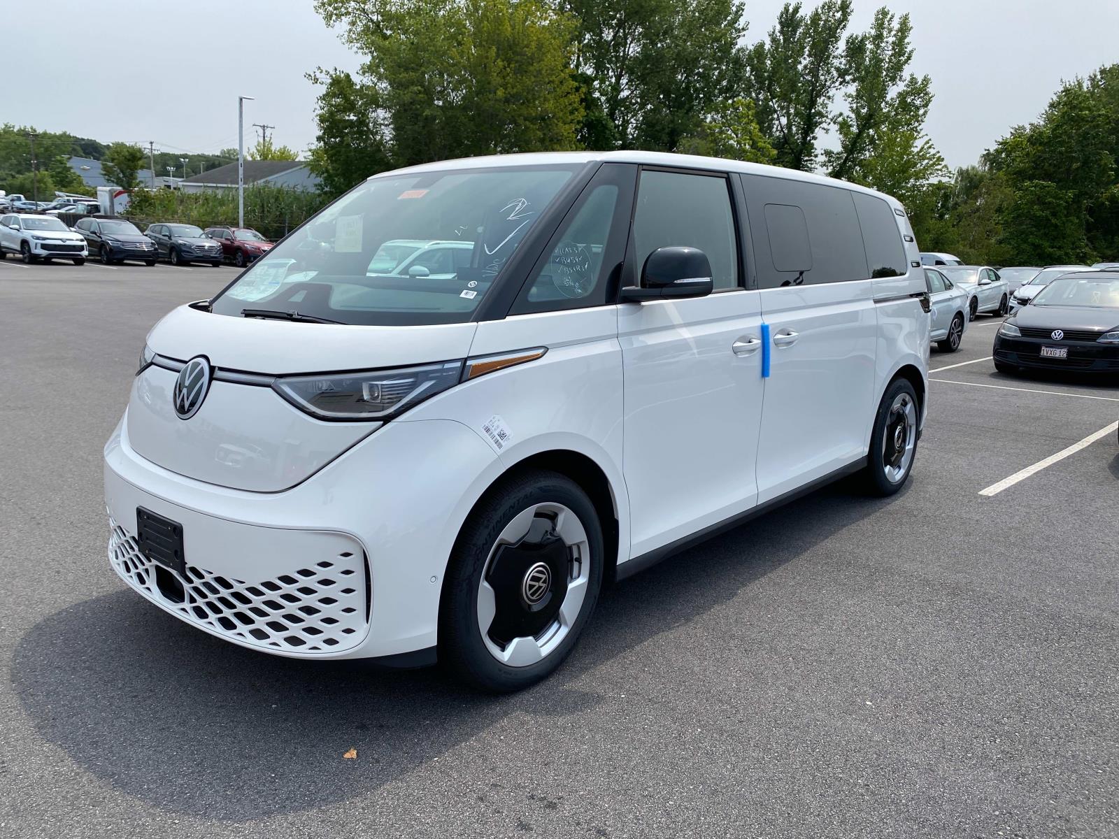 2025 Volkswagen ID. Buzz PRO S's photo