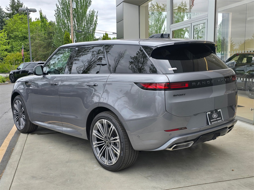 2025 Land Rover Range Rover Sport SE photo 5
