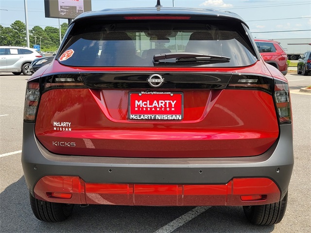 2025 Nissan Kicks SV photo 4