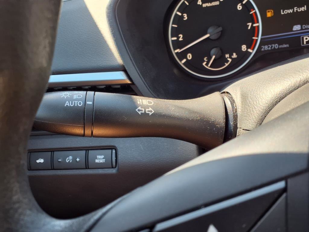 2022 Nissan Altima 2.5 SV photo 11