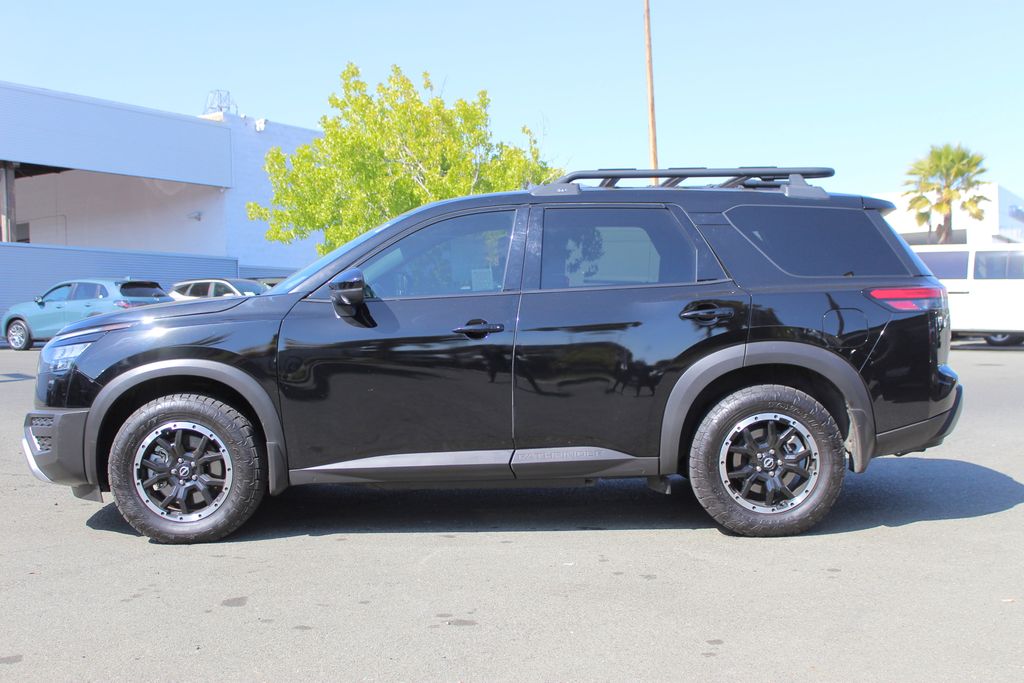 2023 Nissan Pathfinder Rock Creek photo 9