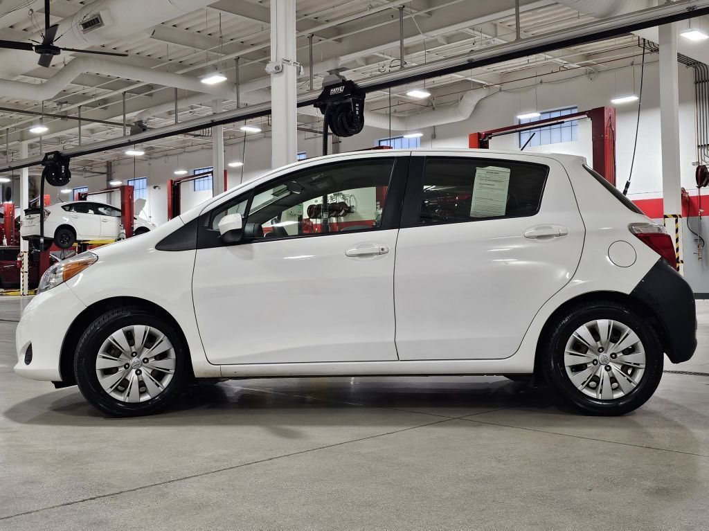2012 Toyota Yaris LE photo 6