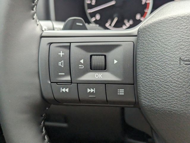 2025 Nissan Rogue SV photo 23