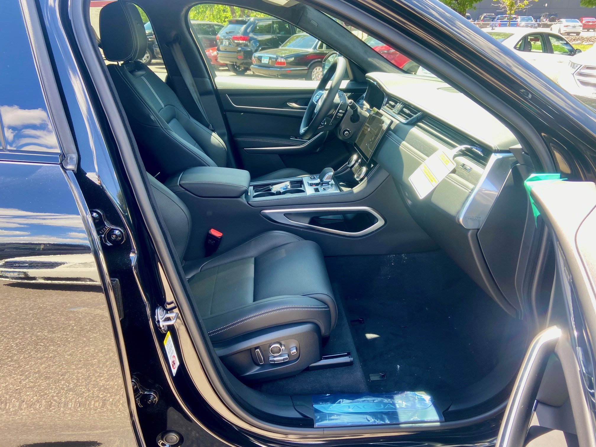 2026 Jaguar F-PACE P250 R-Dynamic S photo 3