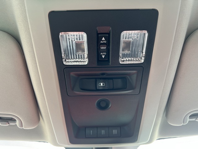 2014 Ram 3500 Laramie photo 13