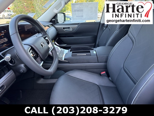 2026 Infiniti QX80 Luxe photo 13