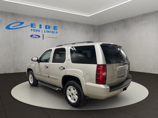 2008 Chevrolet Tahoe LT photo 2