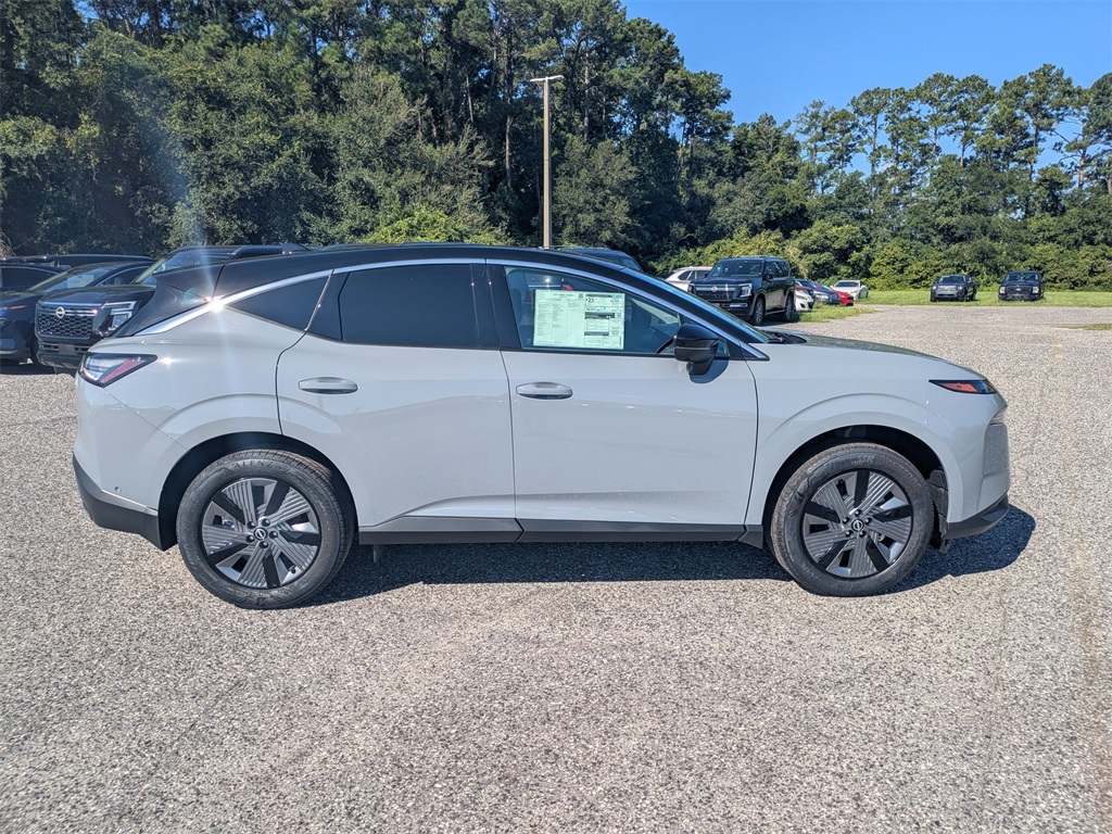 2025 Nissan Murano SL photo 2