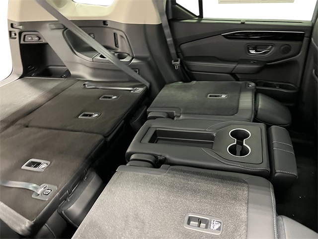 2025 Honda Pilot Touring photo 35
