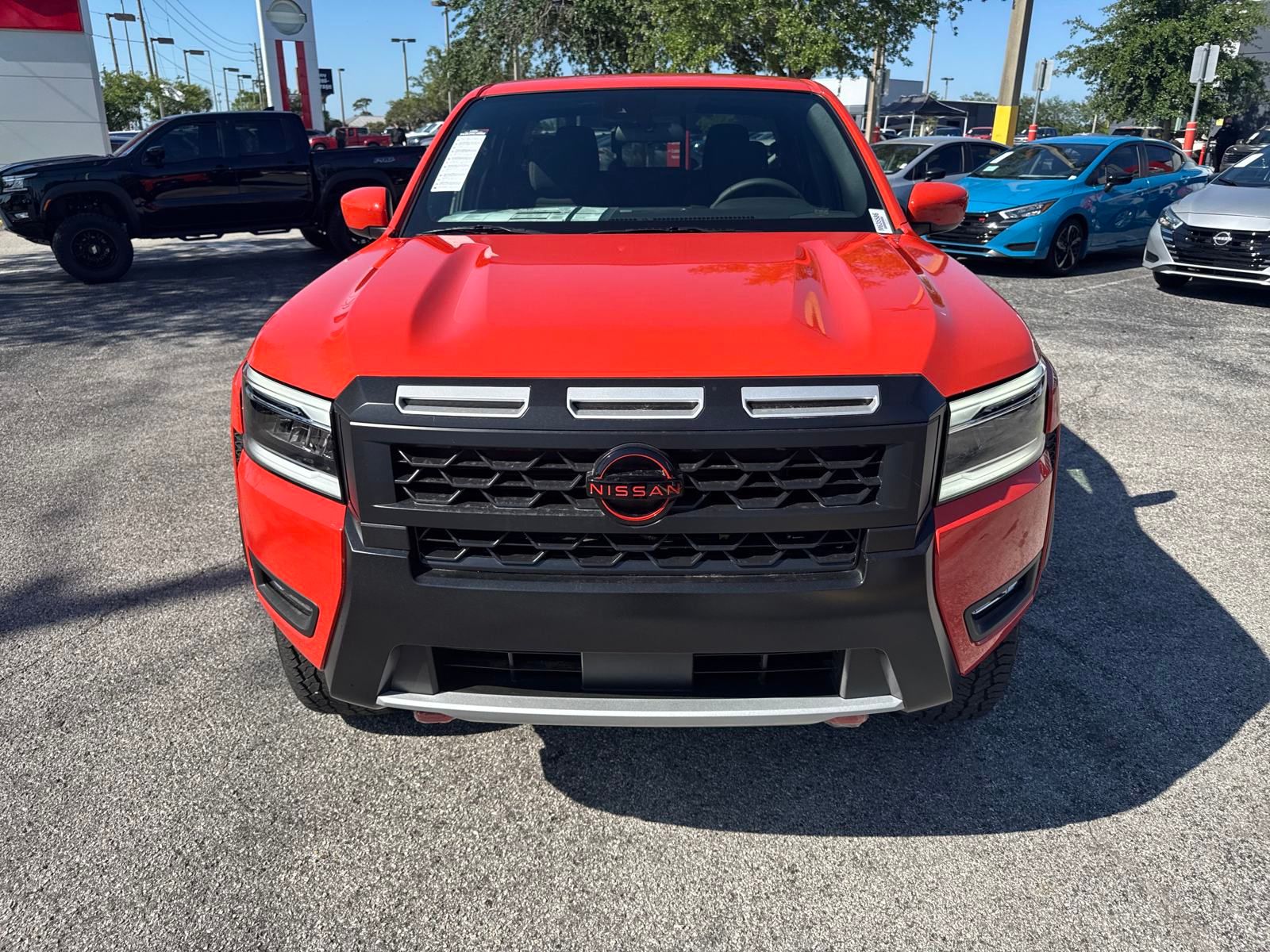 2025 Nissan Frontier PRO-4X photo 3