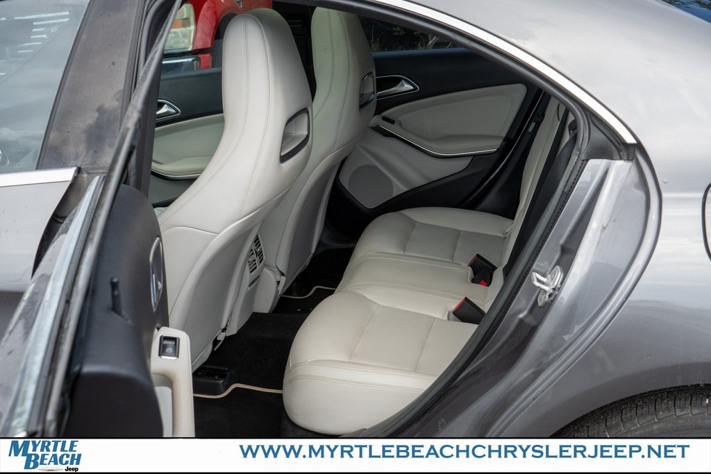 2015 Mercedes Benz CLA 250 photo 13