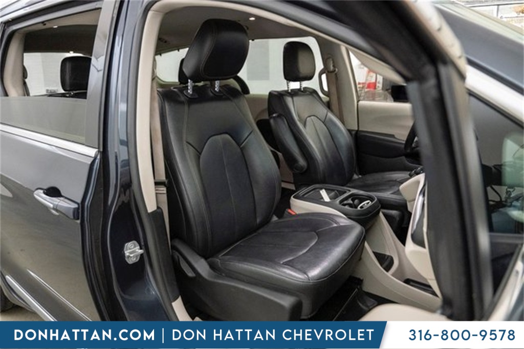 2020 Chrysler Pacifica Touring L photo 31