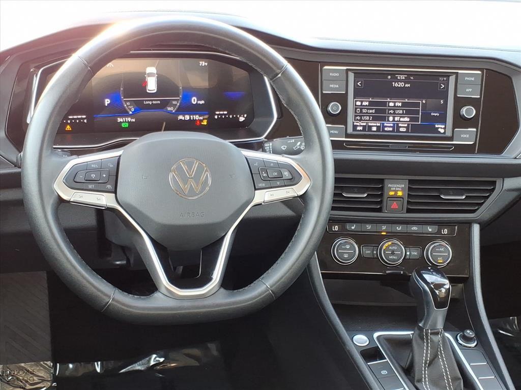2024 Volkswagen Jetta SE photo 4