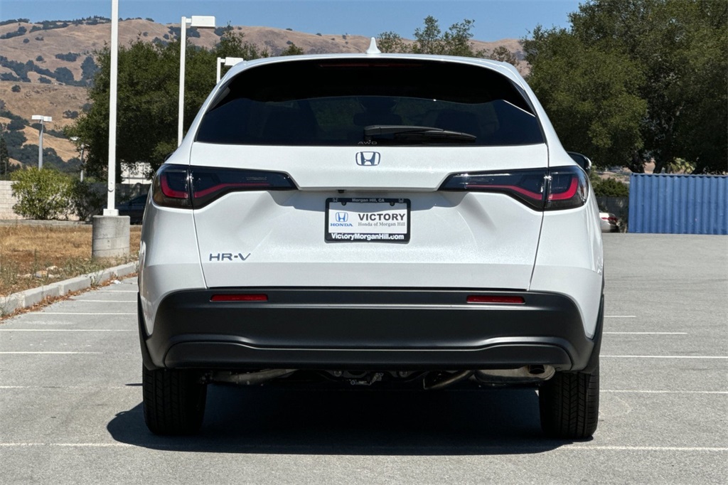 2026 Honda HR-V LX photo 4