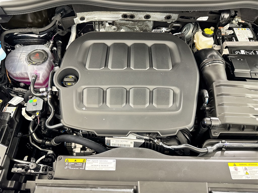 2025 Volkswagen Tiguan SE photo 19
