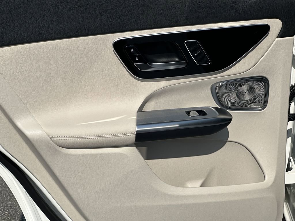 2025 Mercedes Benz GLC 300 4MATIC photo 24