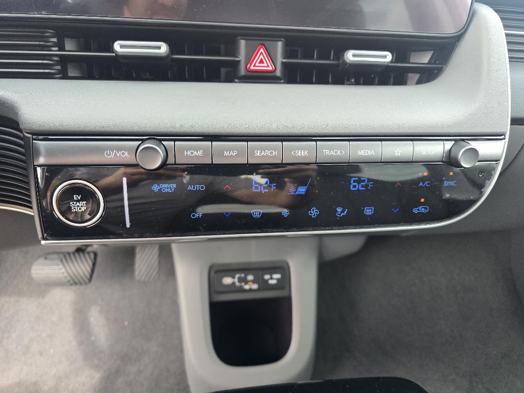 2025 Hyundai Ioniq 5 SEL photo 17