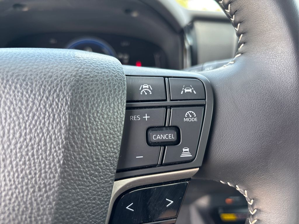 2025 Toyota Camry SE photo 26