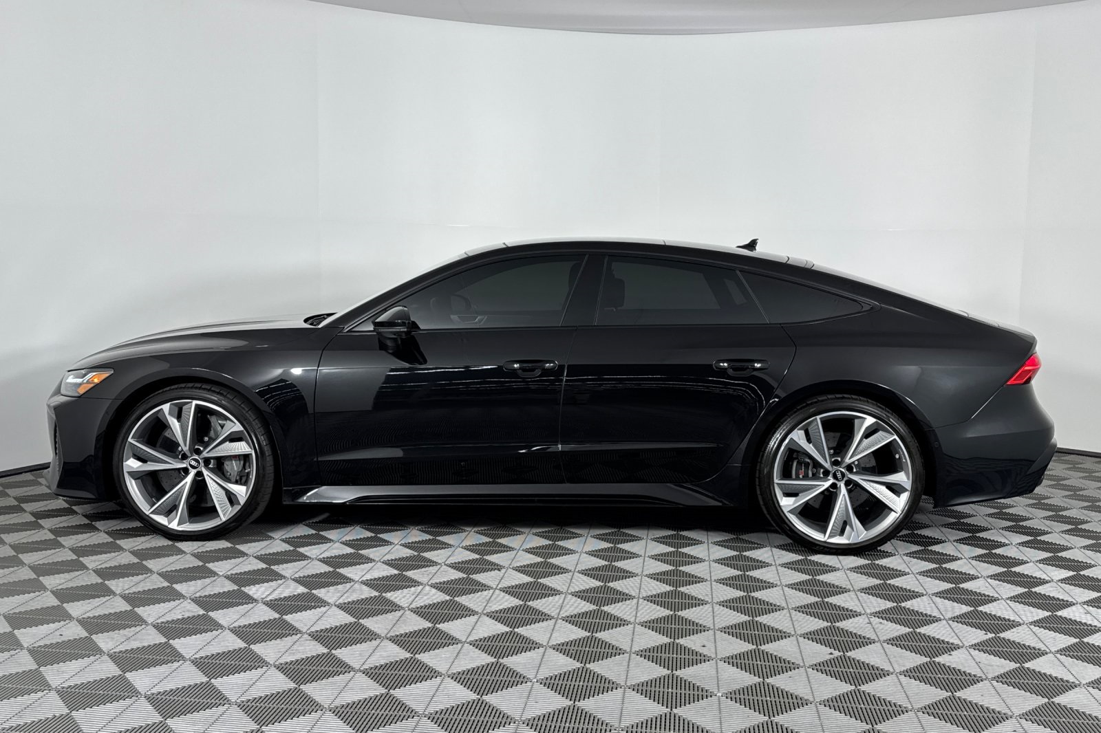 2021 Audi RS 7 Base photo 7