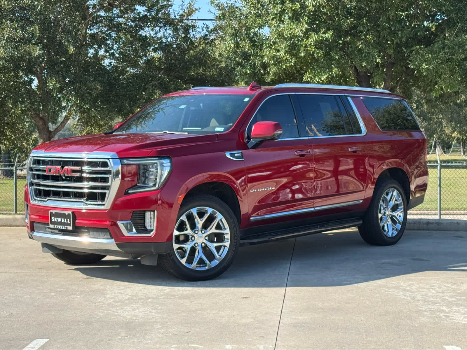 2021 GMC Yukon XL SLT's photo