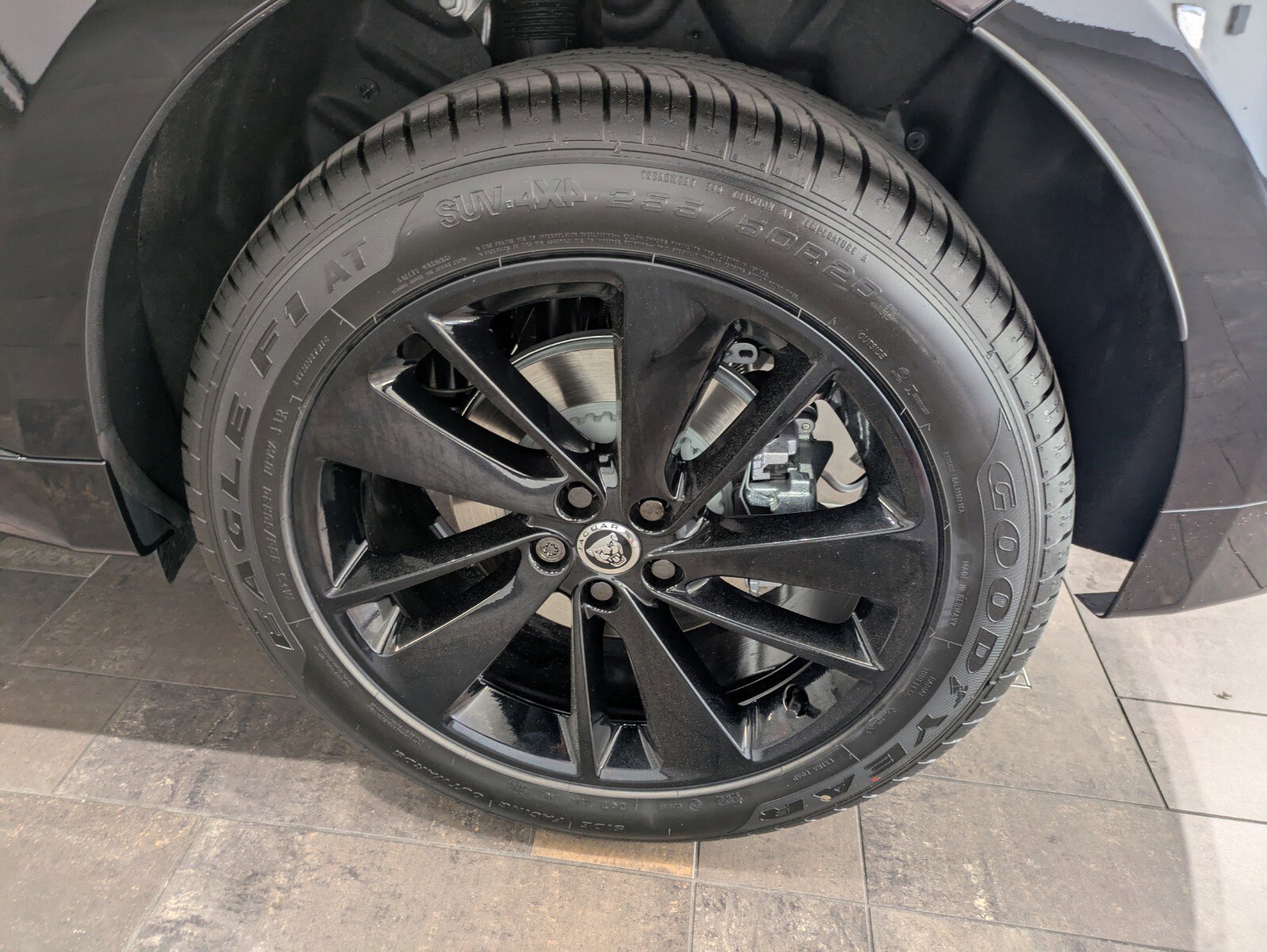 2026 Jaguar F-PACE P250 R-Dynamic S photo 14